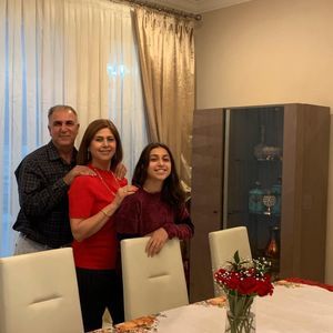 Meet your Posher, Rezvan